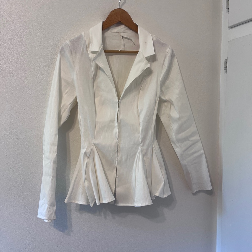 Elegant White Long Sleeve Shirt